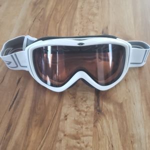 Skiing goggles